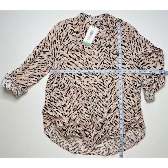 Calvin Klein Button Down Shirt‎ Top Small Women's Tiger Animal Print Tencel NEW - Picture 3 of 10